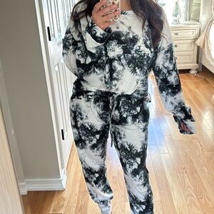 Size xl tie dye matching set